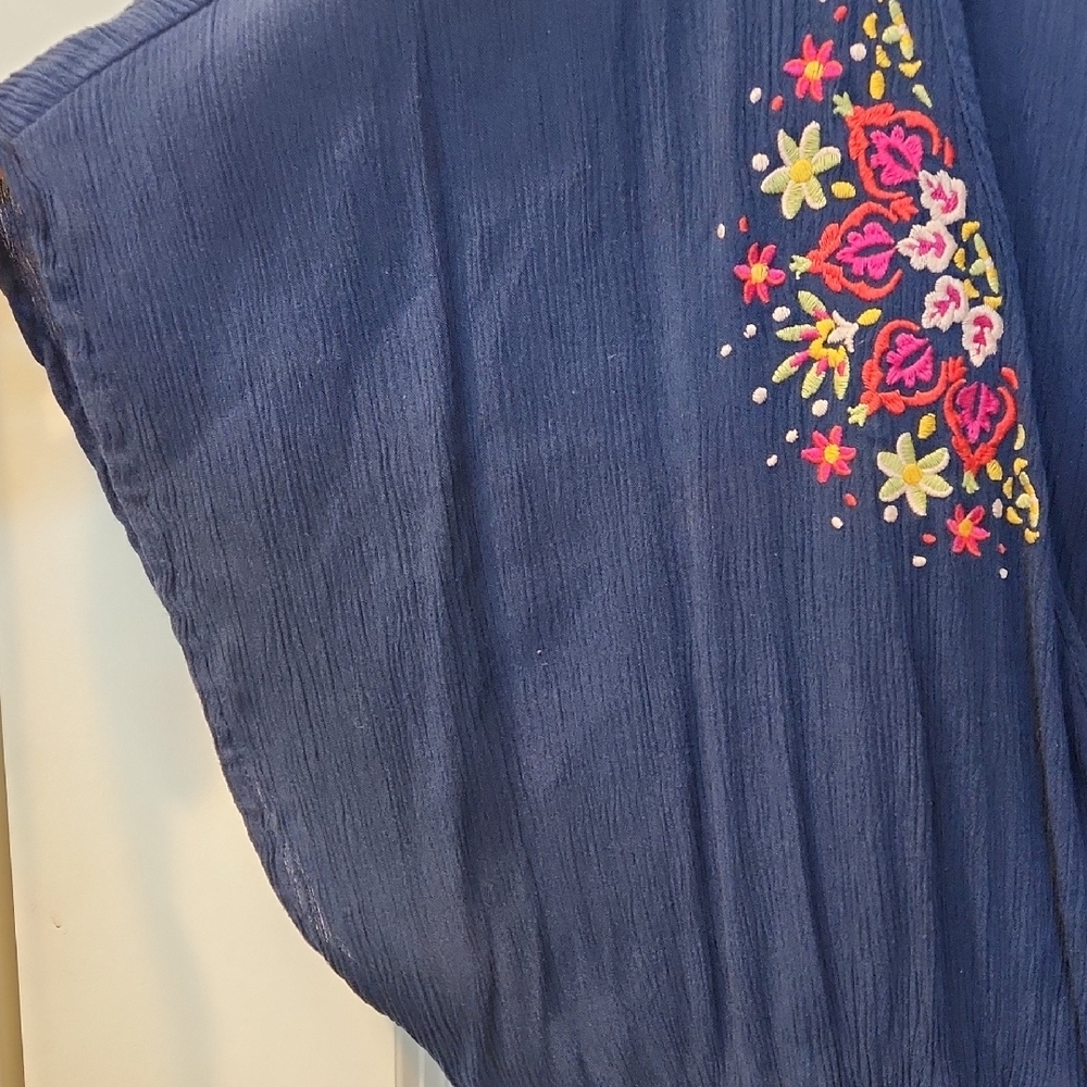 Time and Tru Blue Plunge Dolman Sleeve Coverup With Floral Designs Size 1x - Picture 4 of 5